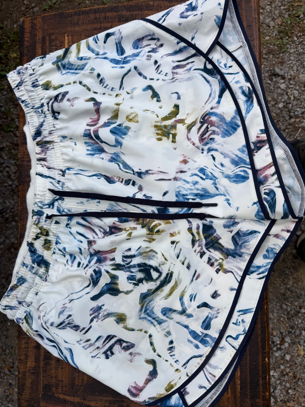 CALIA by Carrie Underwood White Abstract Print Athletic Shorts with Navy Trim